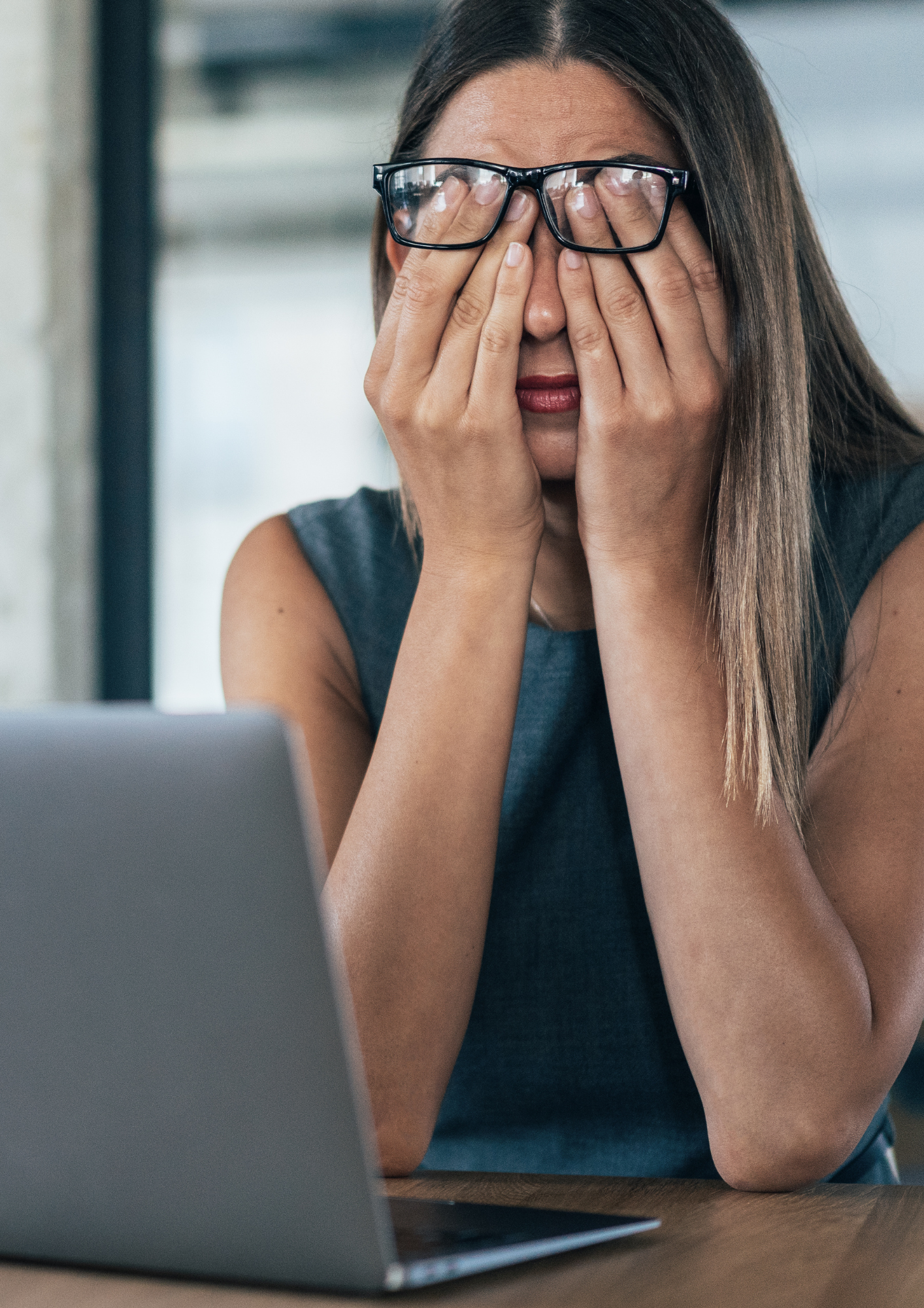 💬 WhatsApp:"Gaaaaaaaanz wichtig: Nichts unter dem Rock anziehen" - 70.000 € Abfindung nach sexueller Belästigung und unzumutbarem Arbeitsverhältnis
