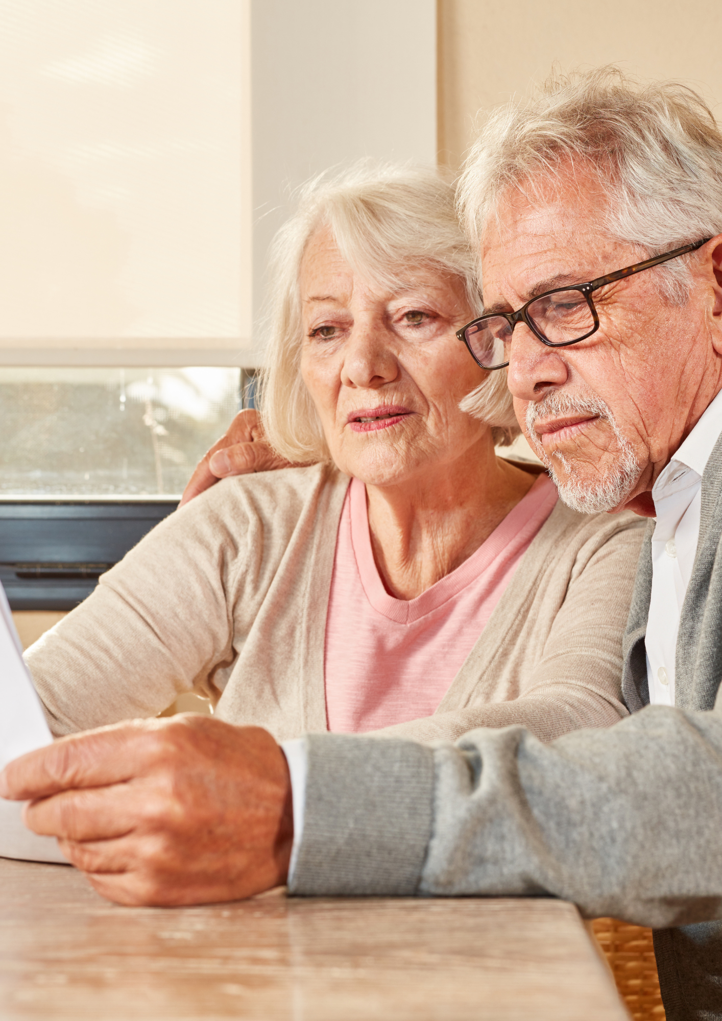 Das gemeinsame Einkommen von Ehegatten bleibt maßgeblich für den Anspruch auf den Grundrentenzuschlag.