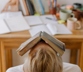 Wie gehe ich mit Stress im Jura-Studium um?