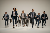 Der juristische Arbeitsmarkt 2026: Was sich ändert und was Berufseinsteiger jetzt wissen müssen. Law School Germany
